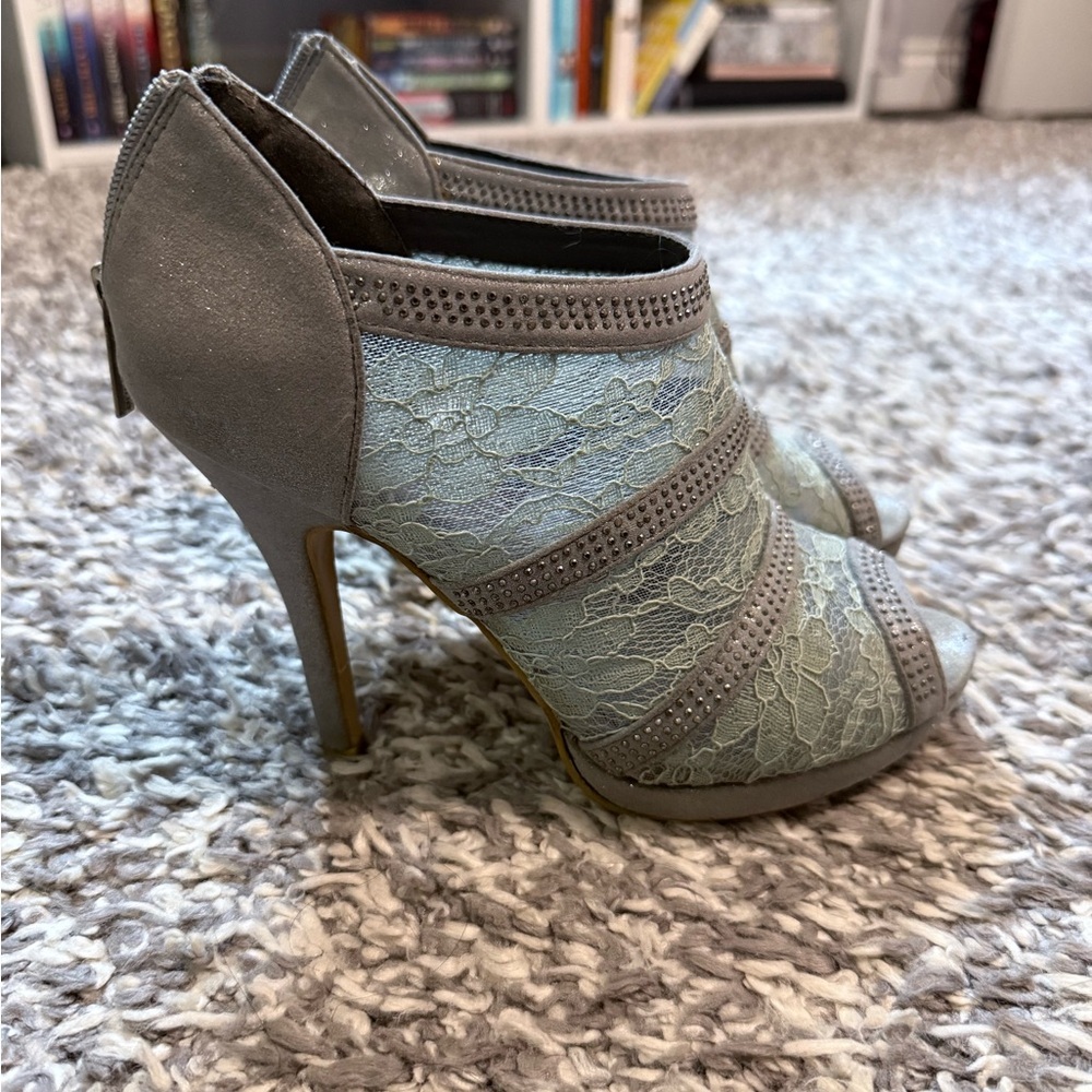 Bella Marie Gray Lace Peep-Toe Heels